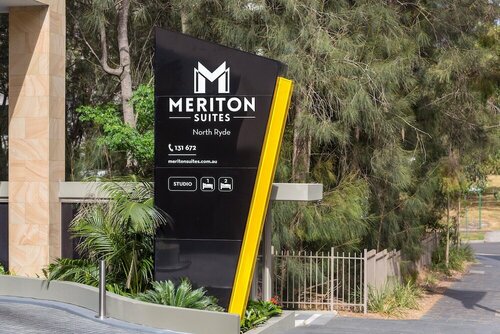 Гостиница Meriton Suites North Ryde в Сиднее