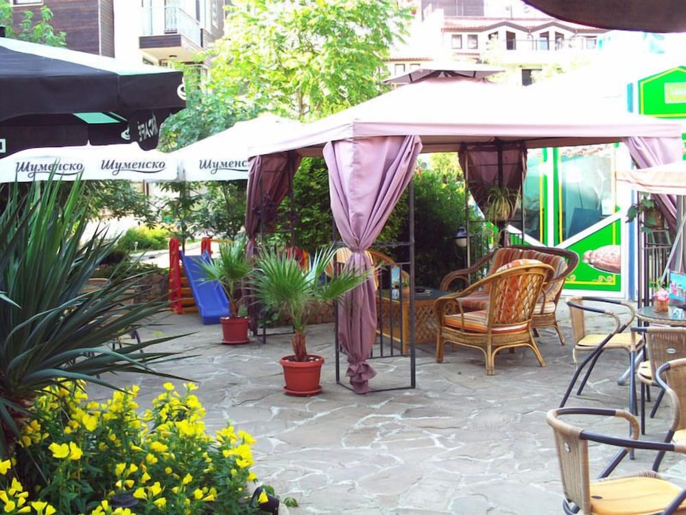 Фото Family Hotel Kandrovi