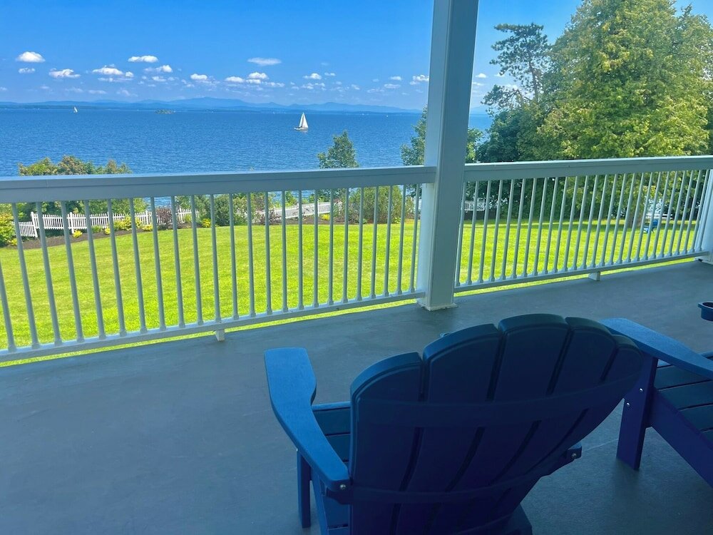 Фото Valcour Inn & Boathouse