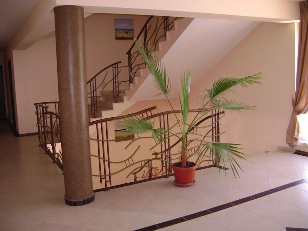 Фото Family Hotel Kandrovi