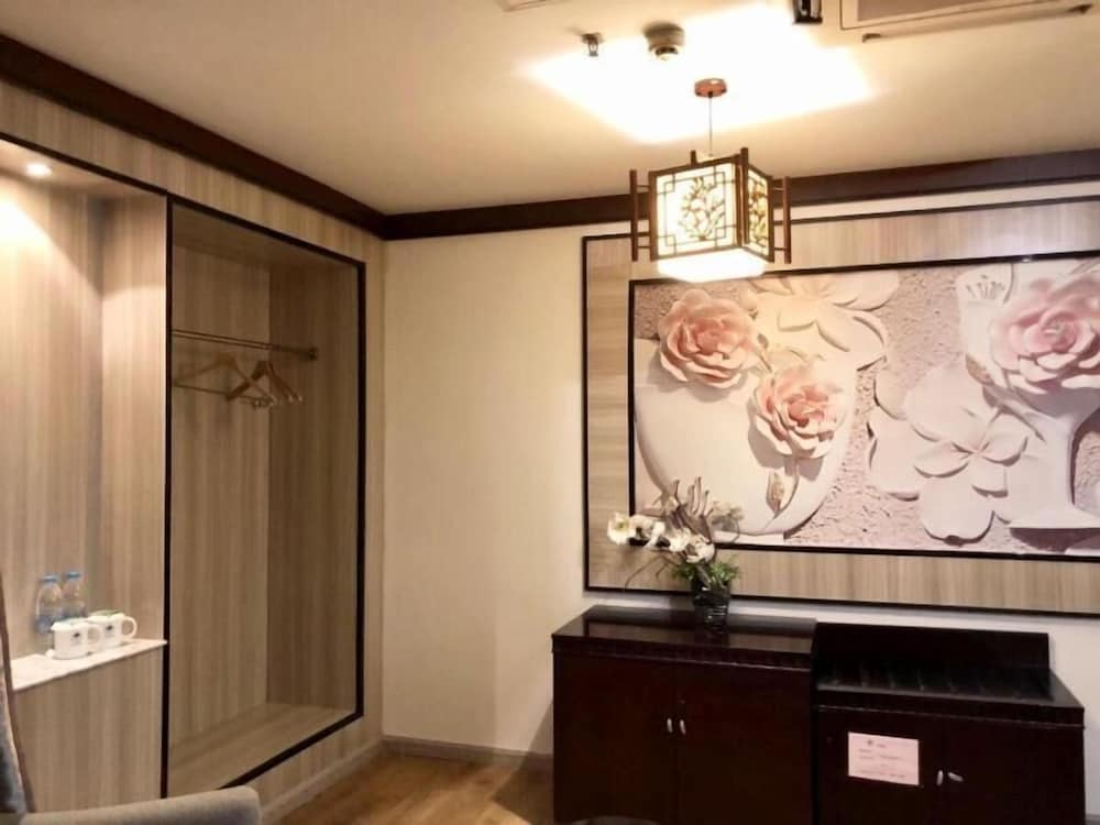 Фото Greentree Inn Suzhou Taicang Baolong Square Express Hotel