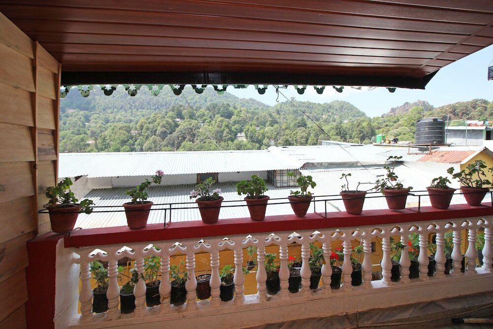 Фото Oyo 8793 Home Stay near Mall Road