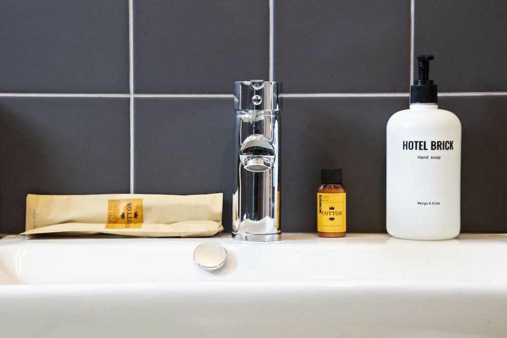 Фото Hotel Brick