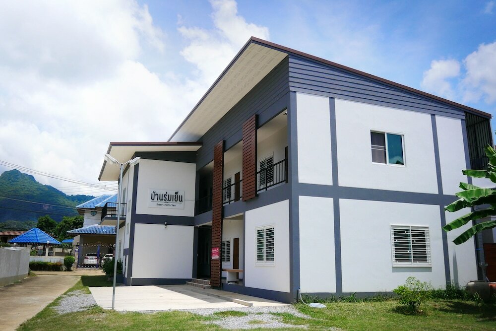 Фото Bann Romyen Klang Dong