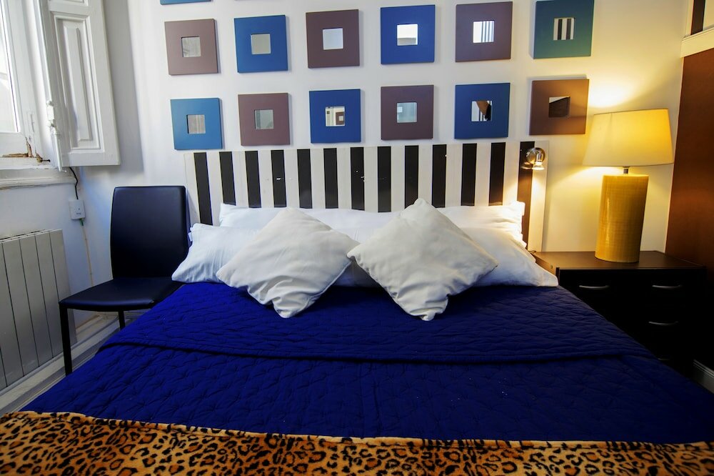 Фото Gran VIA Suites The Palmer House