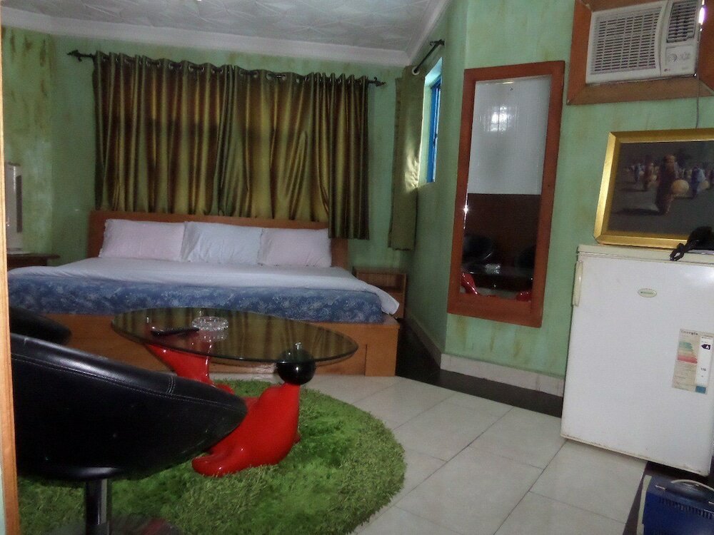 Фото The Baywaters Suites