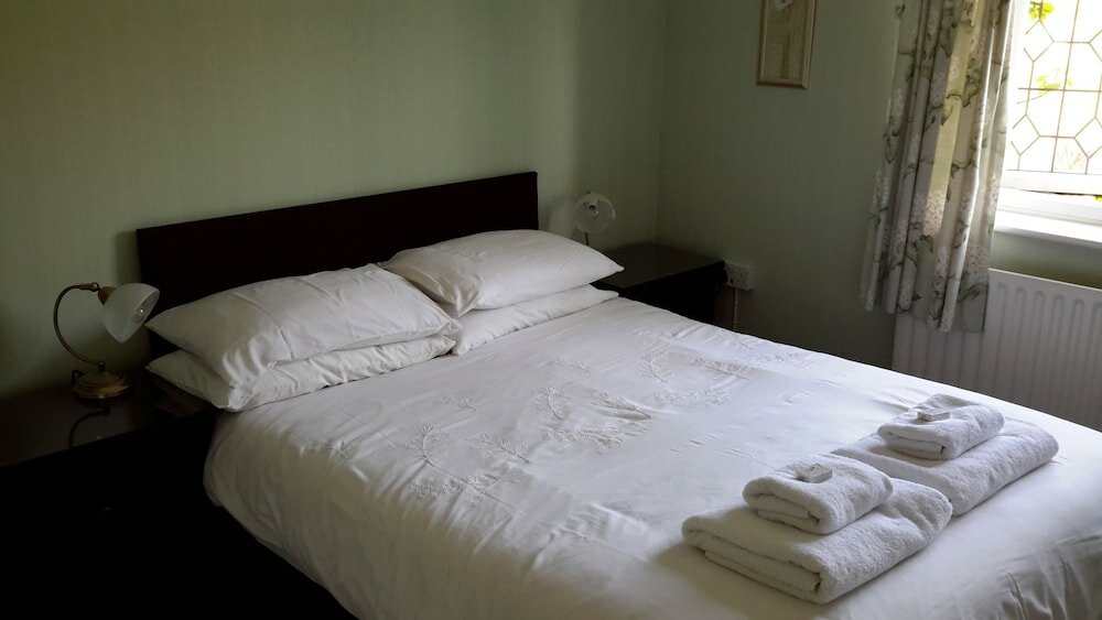 Фото The School House