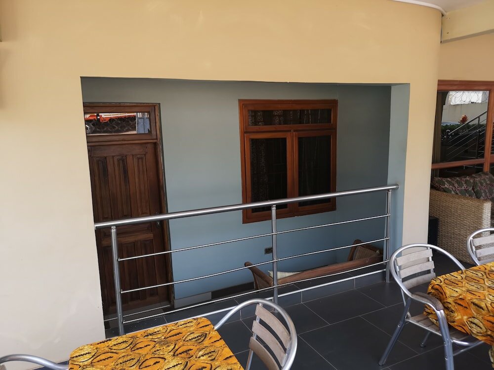 Фото The Golden Apple