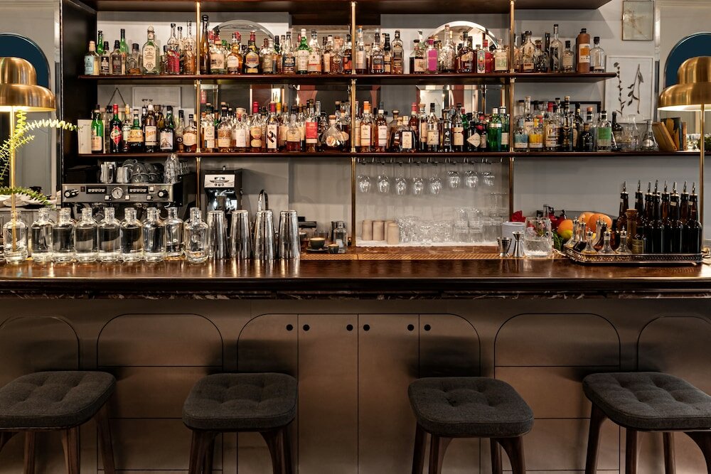 Фото The Henrietta Hotel