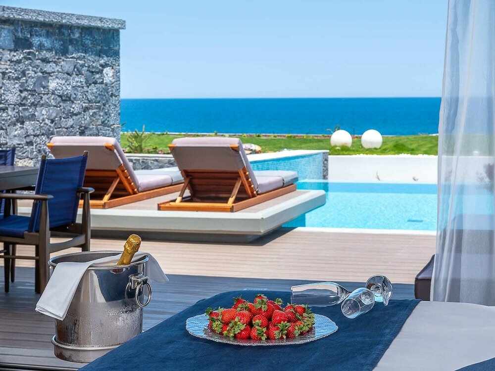 Фото Nana Princess Suites, Villas & SPA