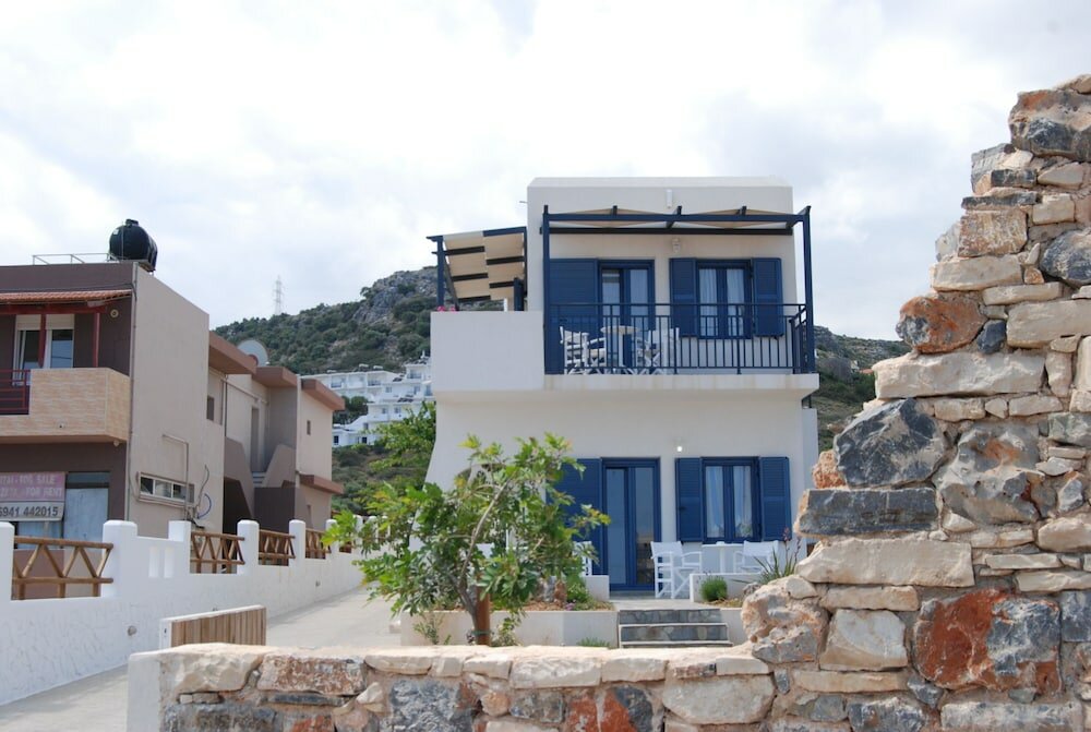 Фото Okirroi Villas