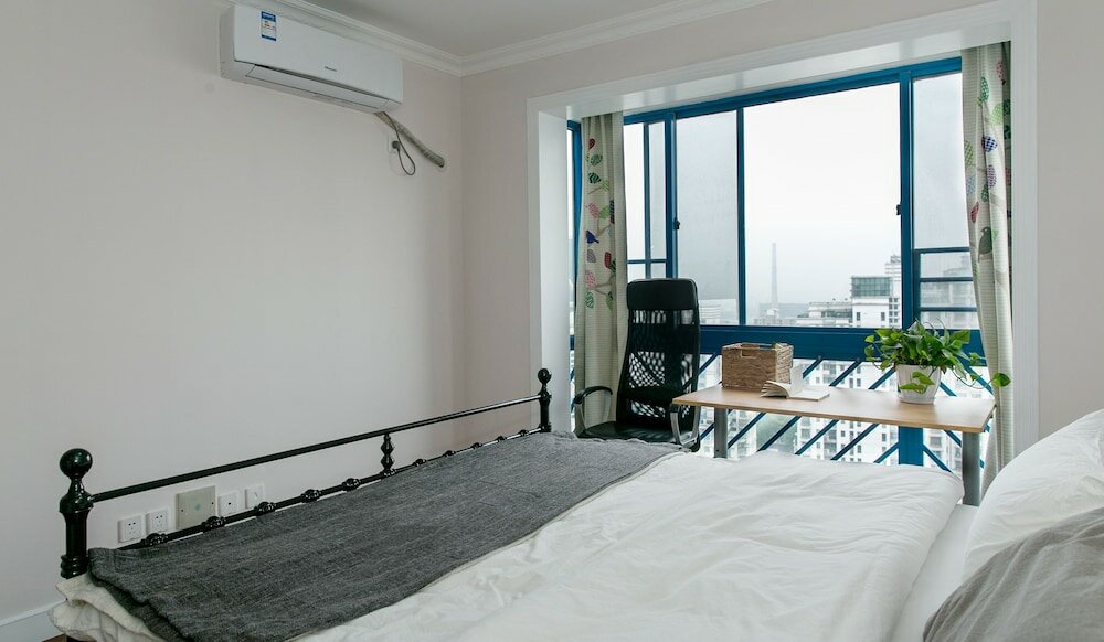 Фото GoNative Downtown Apartment Yu Garden