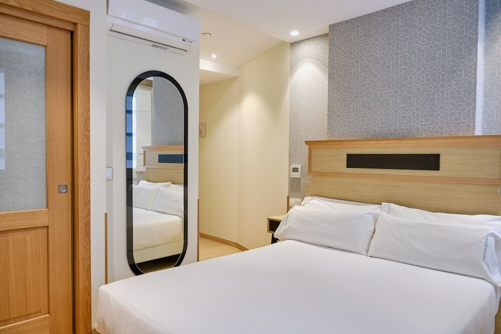 Фото Hotel Praza Quintana