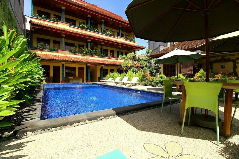 Гостиница Dua Dara Inn Kuta