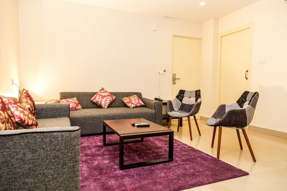 Фото Fabhotel Astra Suites Hsr Layout