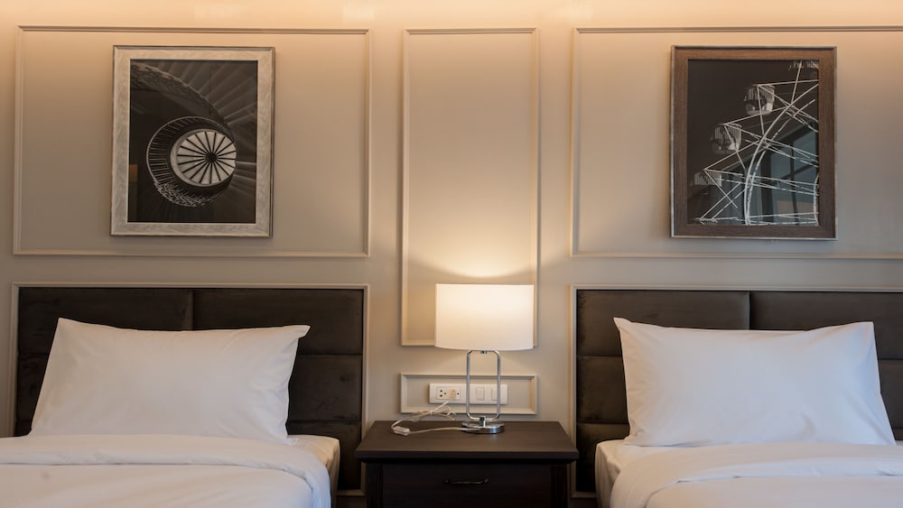 Фото B2 Riverside Premier Hotel