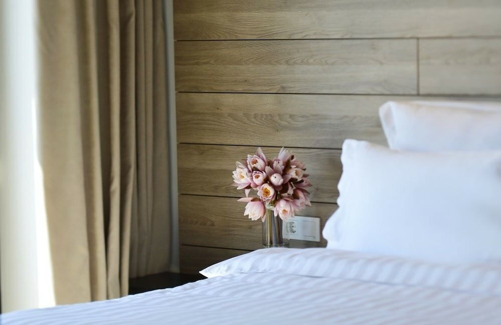 Фото Ambassadori Hotel