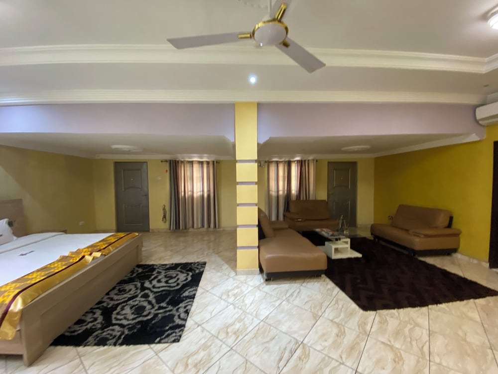 Фото Bays Luxury Lodge