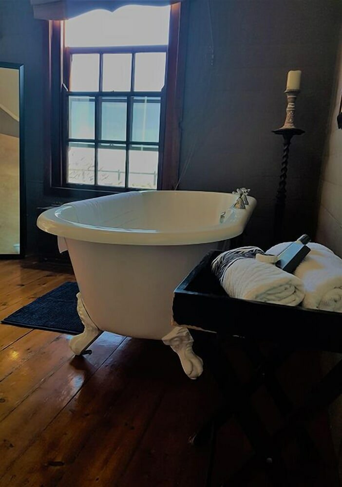 Фото Bedrock Lodge