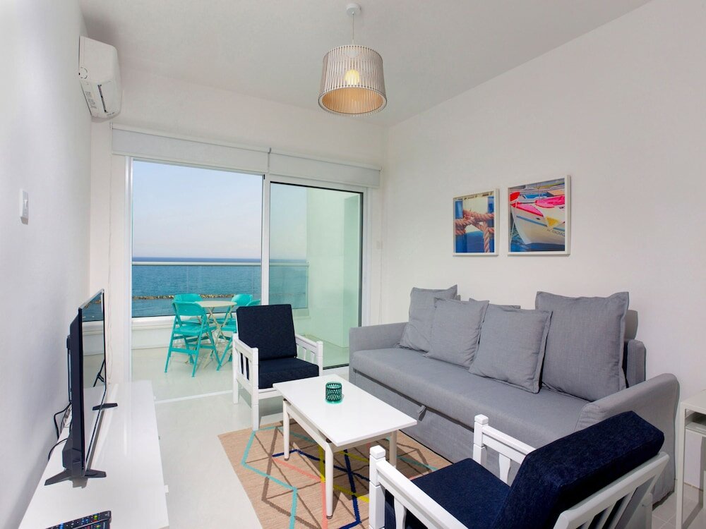 Фото Limassol on the Beach Apartment