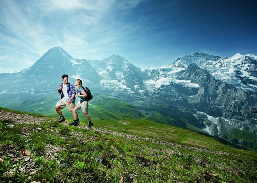 Внешний вид отеля Romantik Hotel Schweizerhof в Гриндельвальде, фото 5
