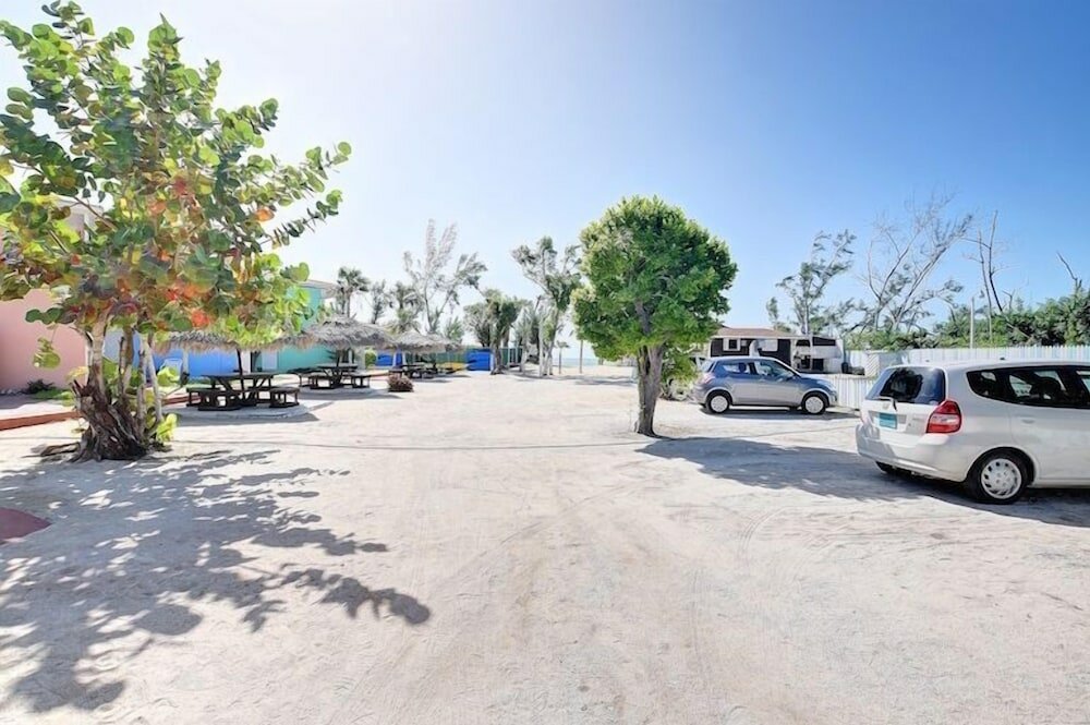 Фото Coral Harbour Beach House And Villas