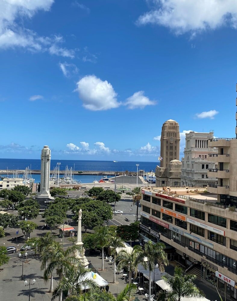 Фото Hotel Adonis Plaza