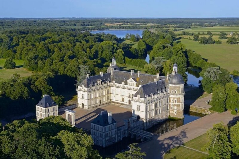 Отель Les Jardins de l'Anjou