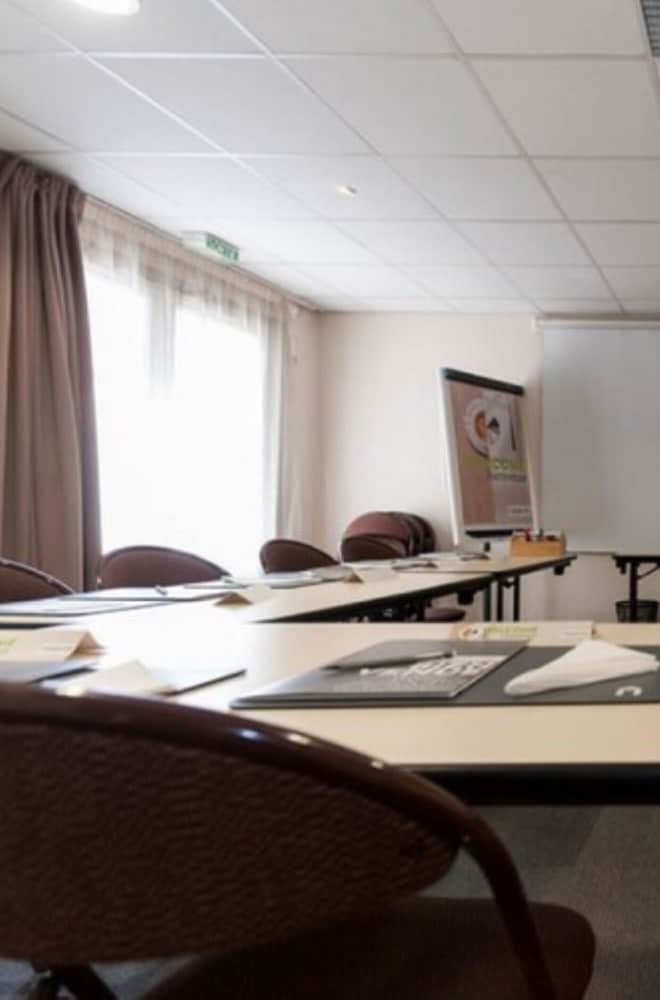 Фото Campanile Biarritz