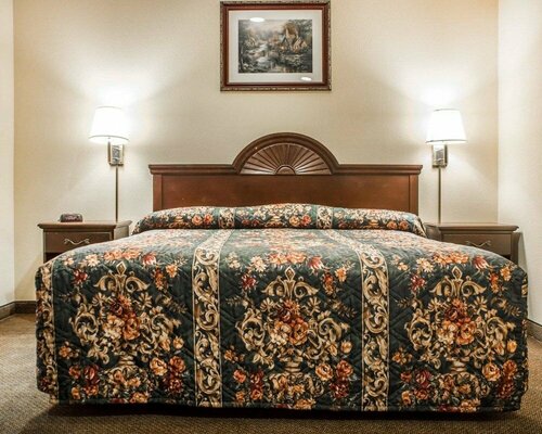 Гостиница Econo Lodge & Suites