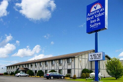 Гостиница Americas Best Value Inn & Suites International Falls