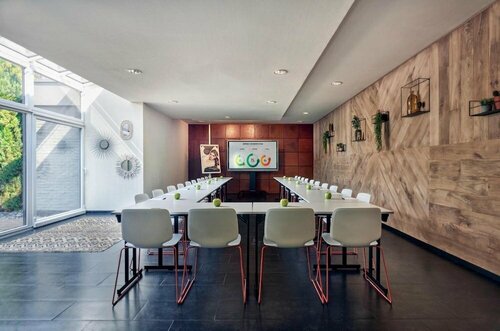 Внешний вид отеля Hotel Zuid в Генке, фото 2