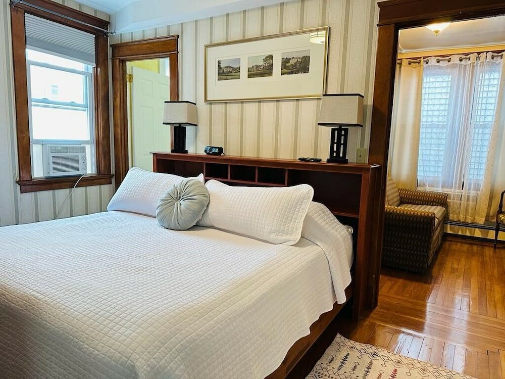 Фото Americas Cup Inn