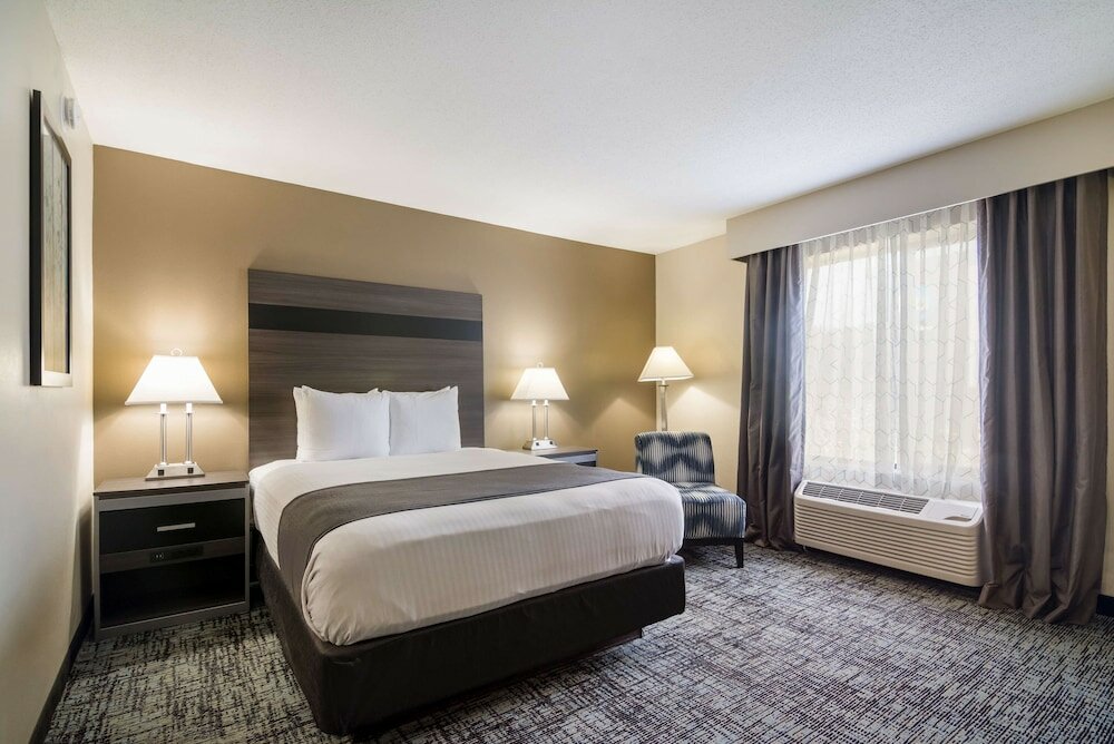 Фото Best Western Smithfield Inn