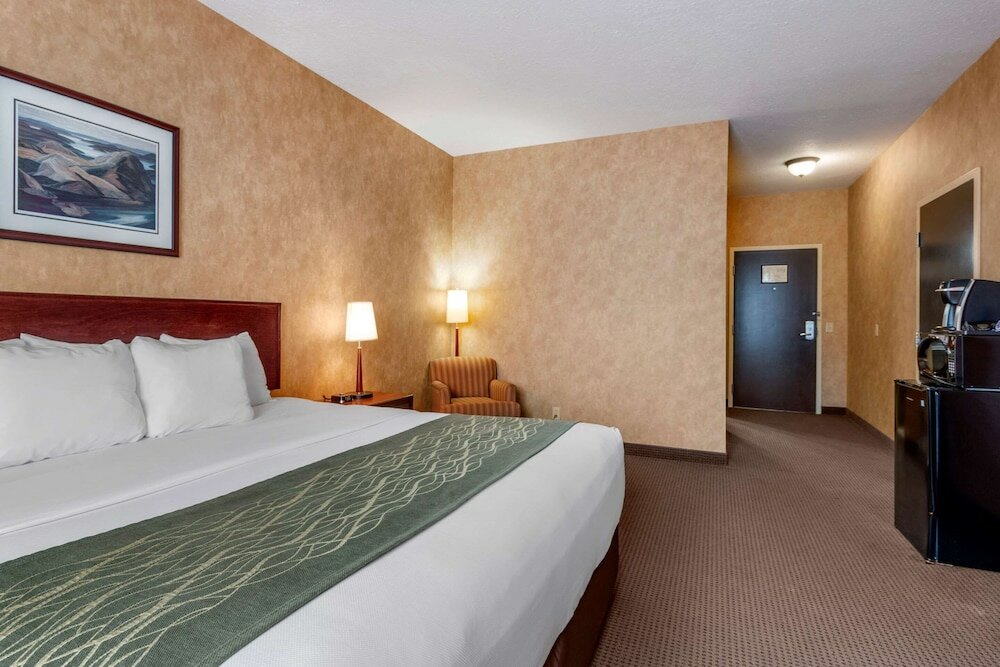 Фото Comfort Inn Sturgeon Falls
