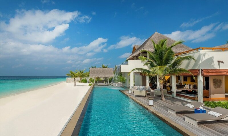 Гостиница Four Seasons Resort Maldives at Landaa Giraavaru