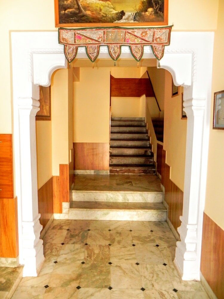Фото Hotel Kishan Kunj