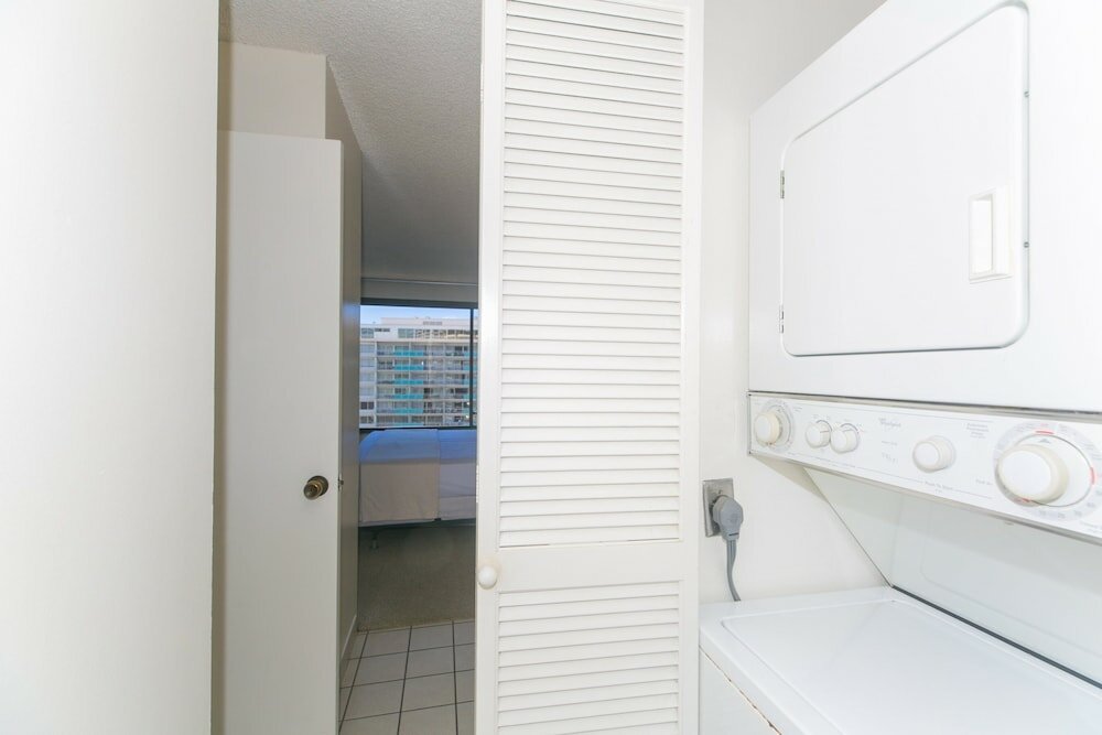 Фото Discovery Bay One Bedroom Condos with Kitchen & Free Wifi!