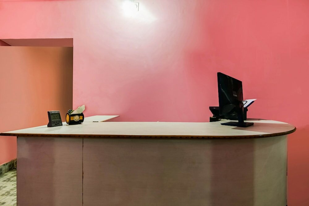 Фото Spot On 60927 Hindustan Hotel & Lodging