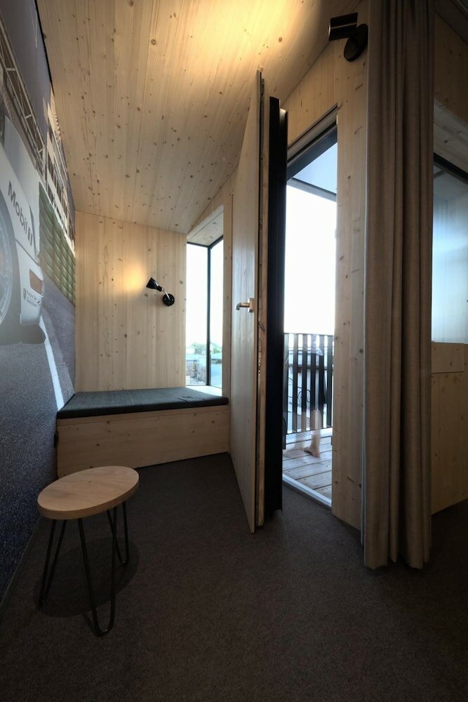 Фото Elferrooms Hotel