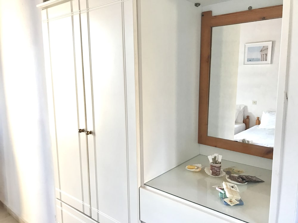 Фото Sunflower Apartments