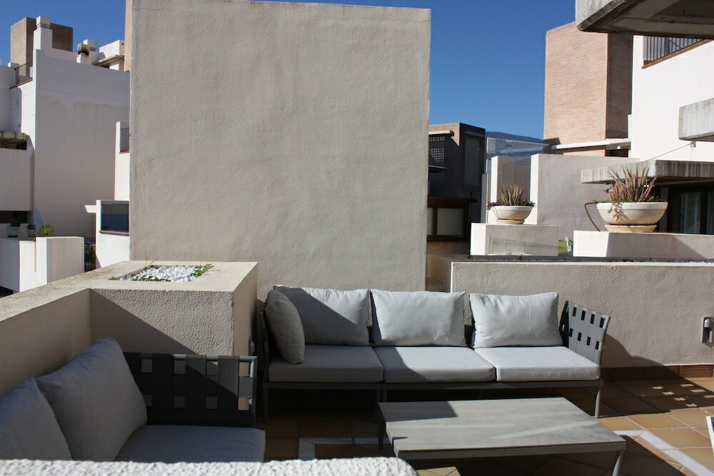 Фото 3 Bedroom Apartment With Private Pool