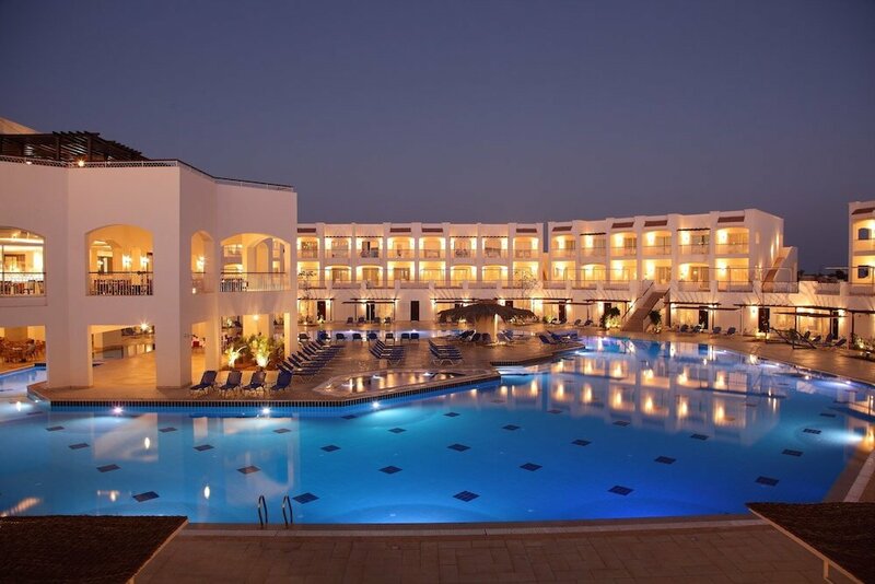 Гостиница Jaz Sharks Bay - All inclusive в Шарм-эль-Шейхе