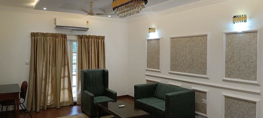 Фото Hyde Park Aparthotel