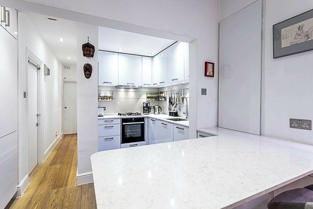 Фото Luxurious Victorian Home