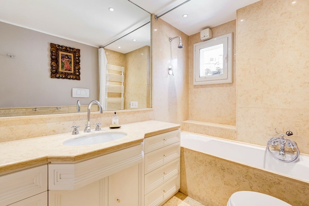 Фото Colosseum Terrace Apartment