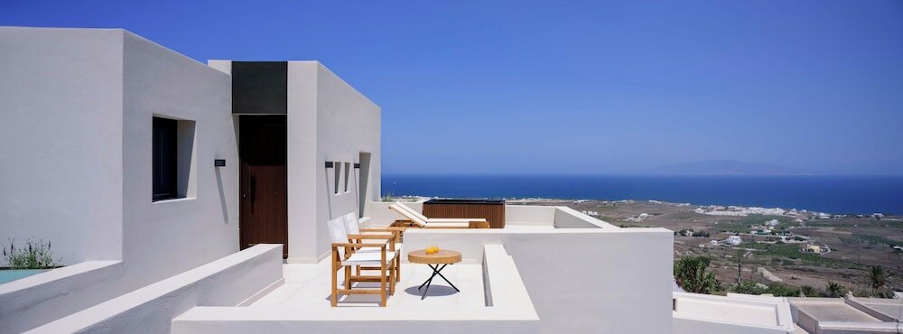 Фото RyoLithos Suites