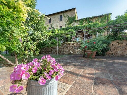 Гостиница Apartment in Chianti With Pool Id 456