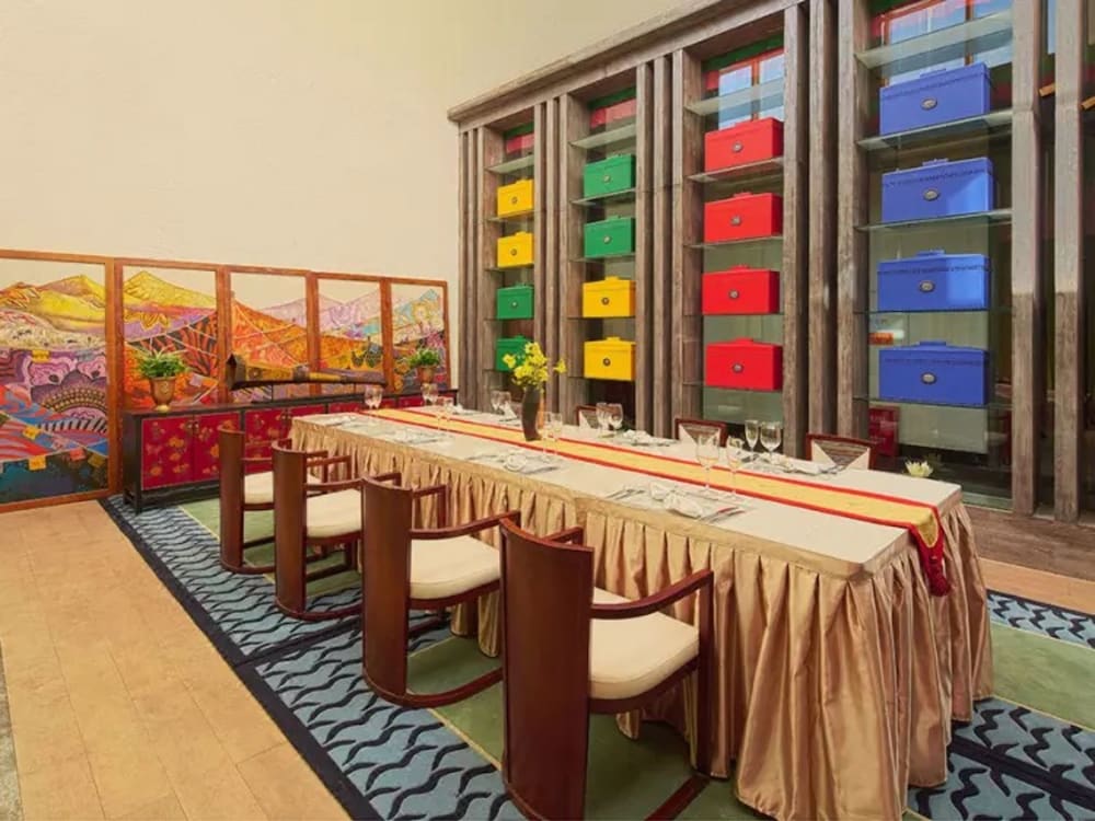 Фото Evergrande Hotel Nyingchi