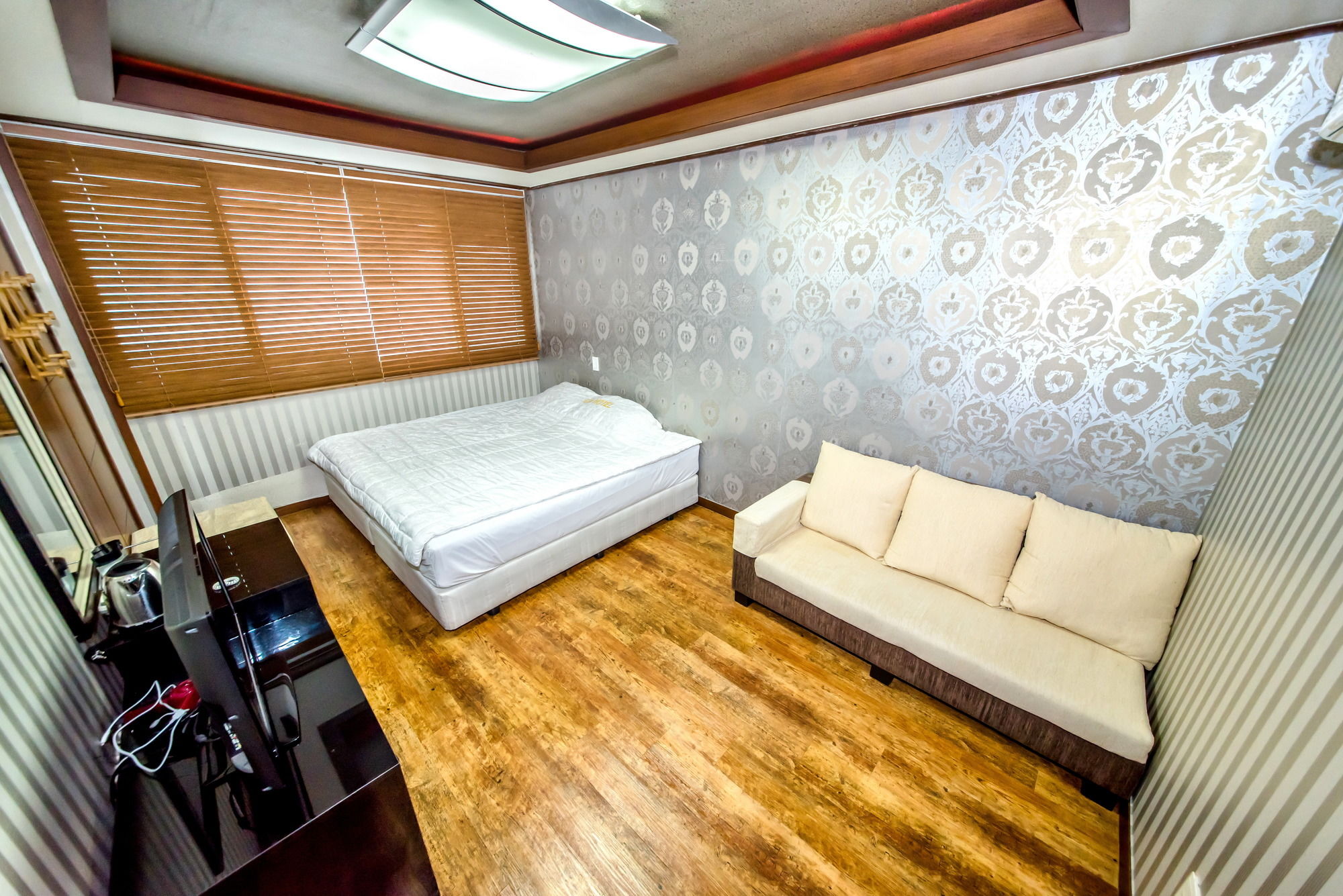 Фото Jeju International Hotel